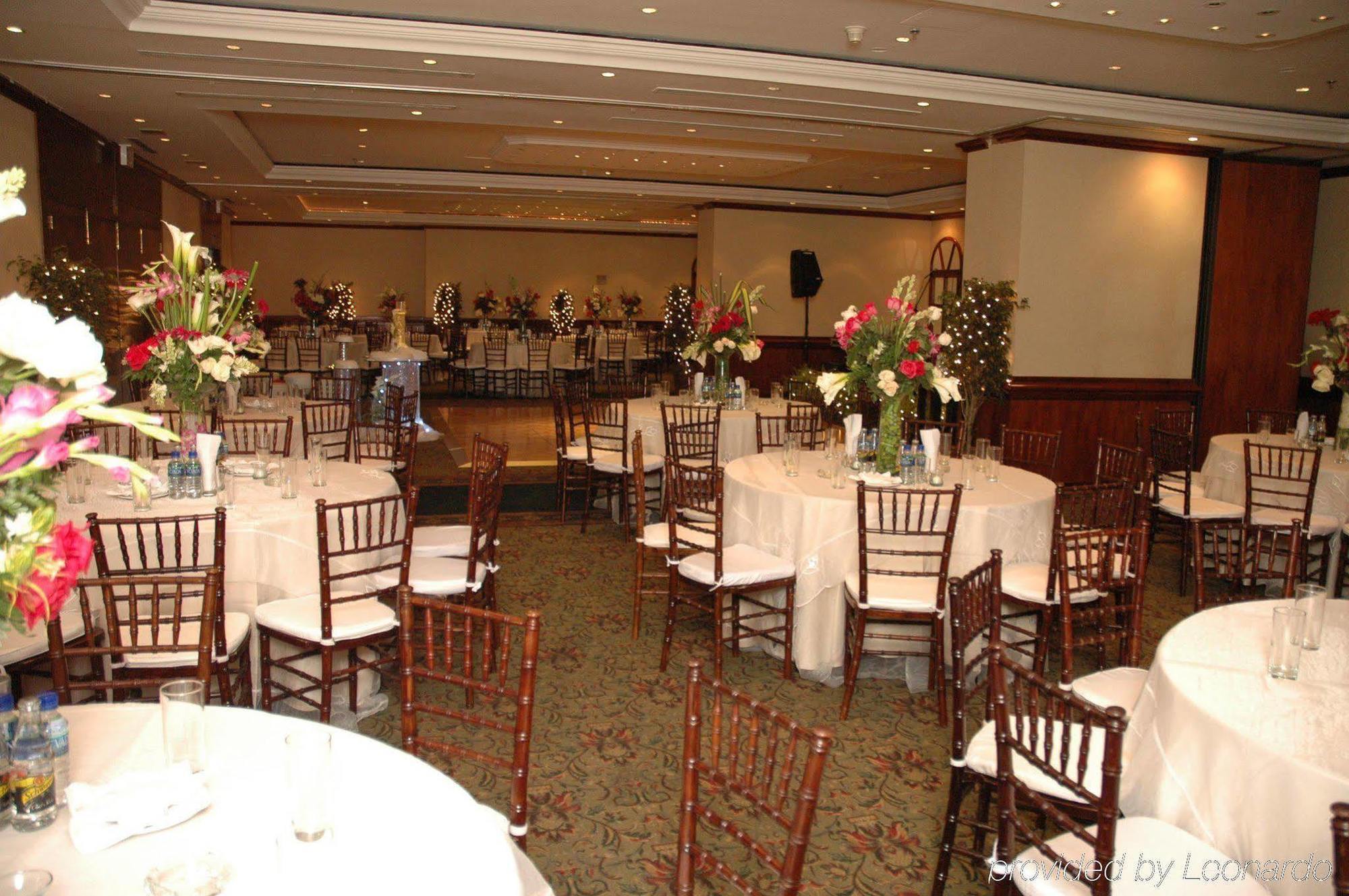 Ambassador Suites Caracas Étterem fotó